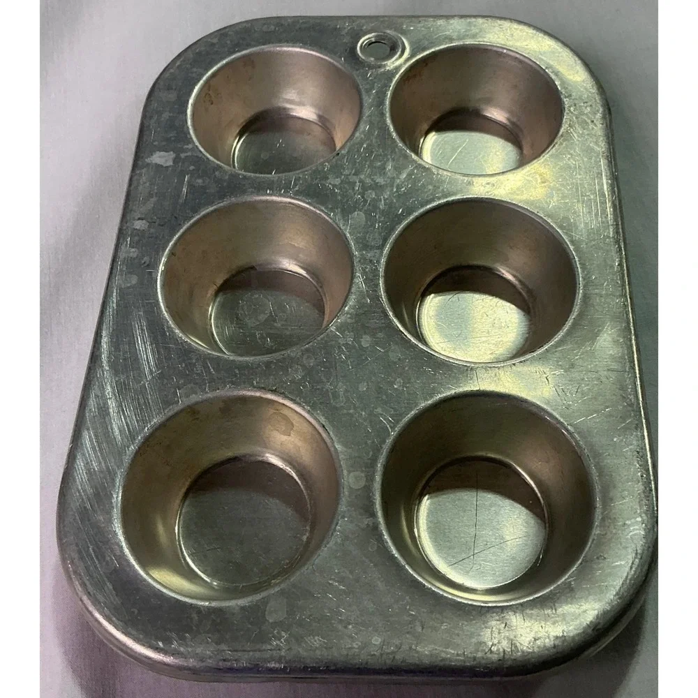Vintage 6 Cup Aluminum Muffin Pan Small Cupcake Baking Tin USA Farmhouse